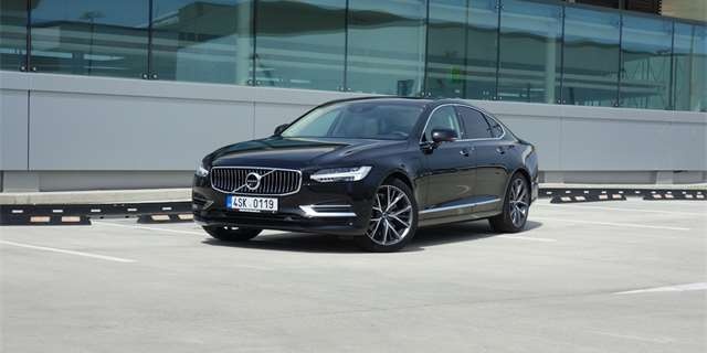 Volvo S90 T8