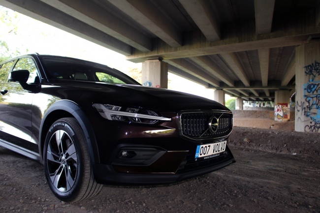 Test Volvo V60 Cross Country D4: Luxusní svoboda  - detail