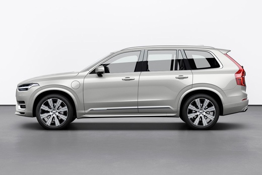 Volvo XC90 - elektrifikace - pohled z boku