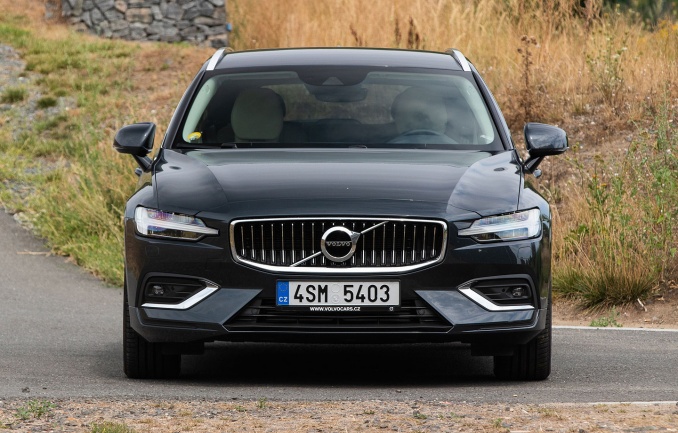 Volvo V60 - pohled zepředu