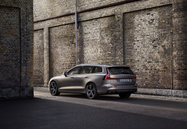 Volvo V60-pohled ze zadu