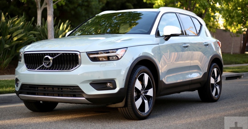 Volvo XC40 - thorova kladiva