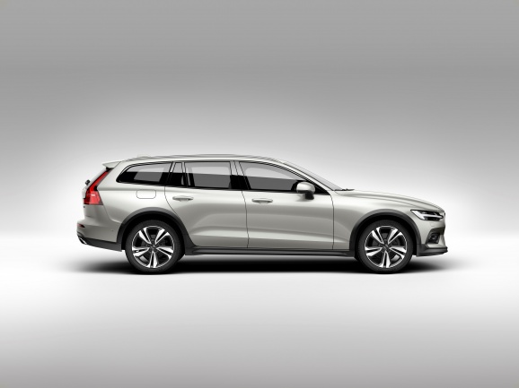 Volvo Cross Country - boční pohled