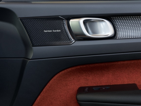 Volvo XC40 - detail interiér