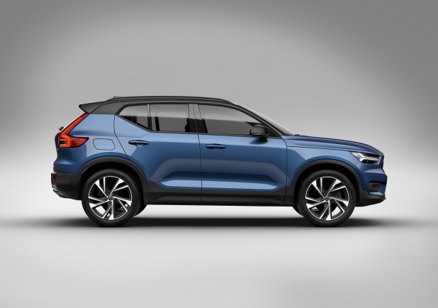 Volvo XC40 - pohled z boku