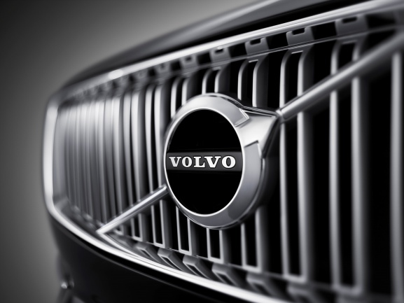 Volvo XC90 - Volvo Liberec - Volvo XC 90 skladem - ocenění vozu - logo