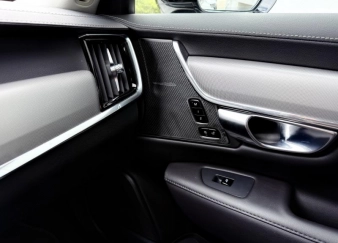 S90