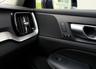 S60